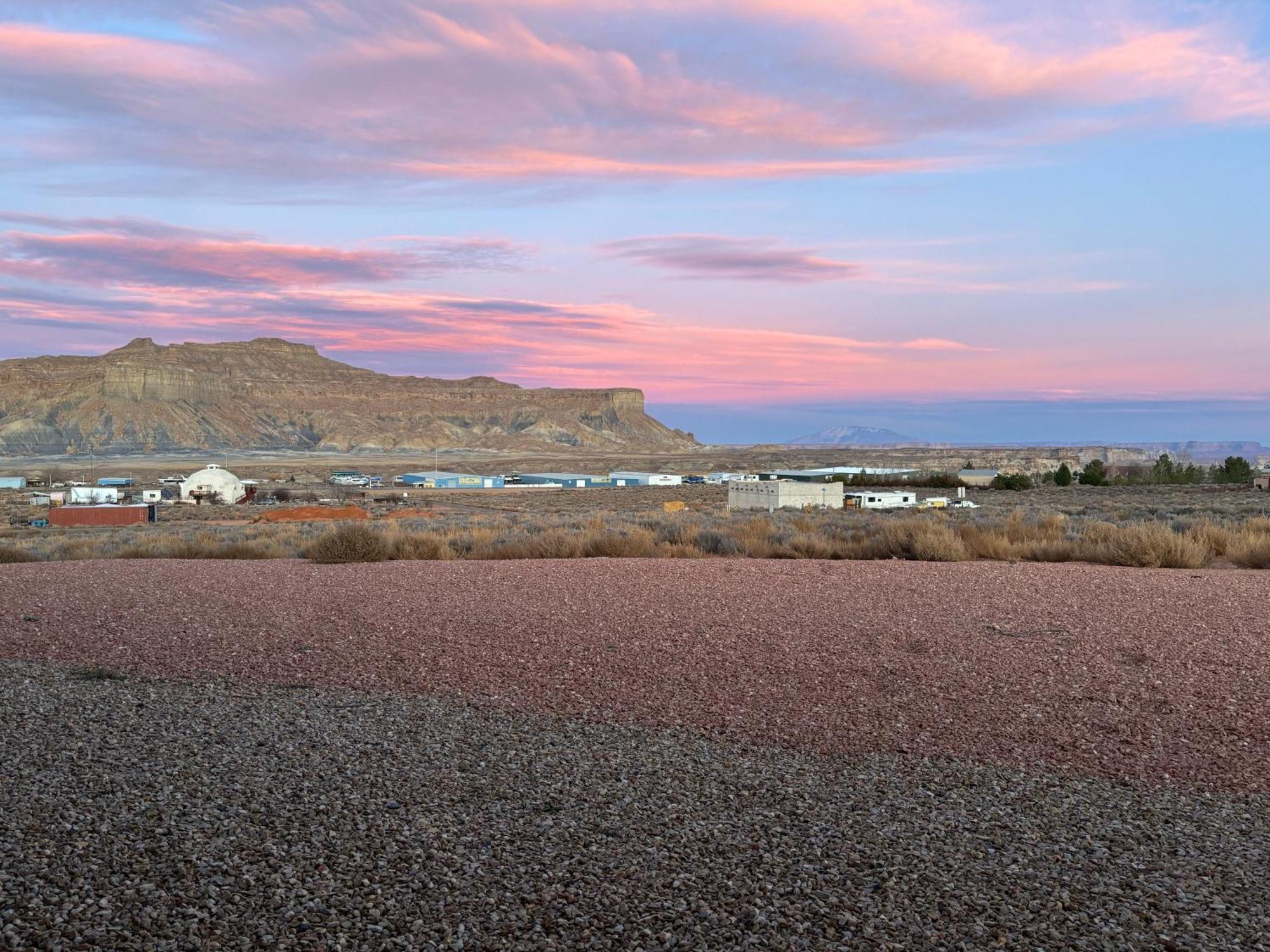 Page Arizona Border Town- Crimson Suite, Desert Canyon Getaway With Views Big Water Dış mekan fotoğraf