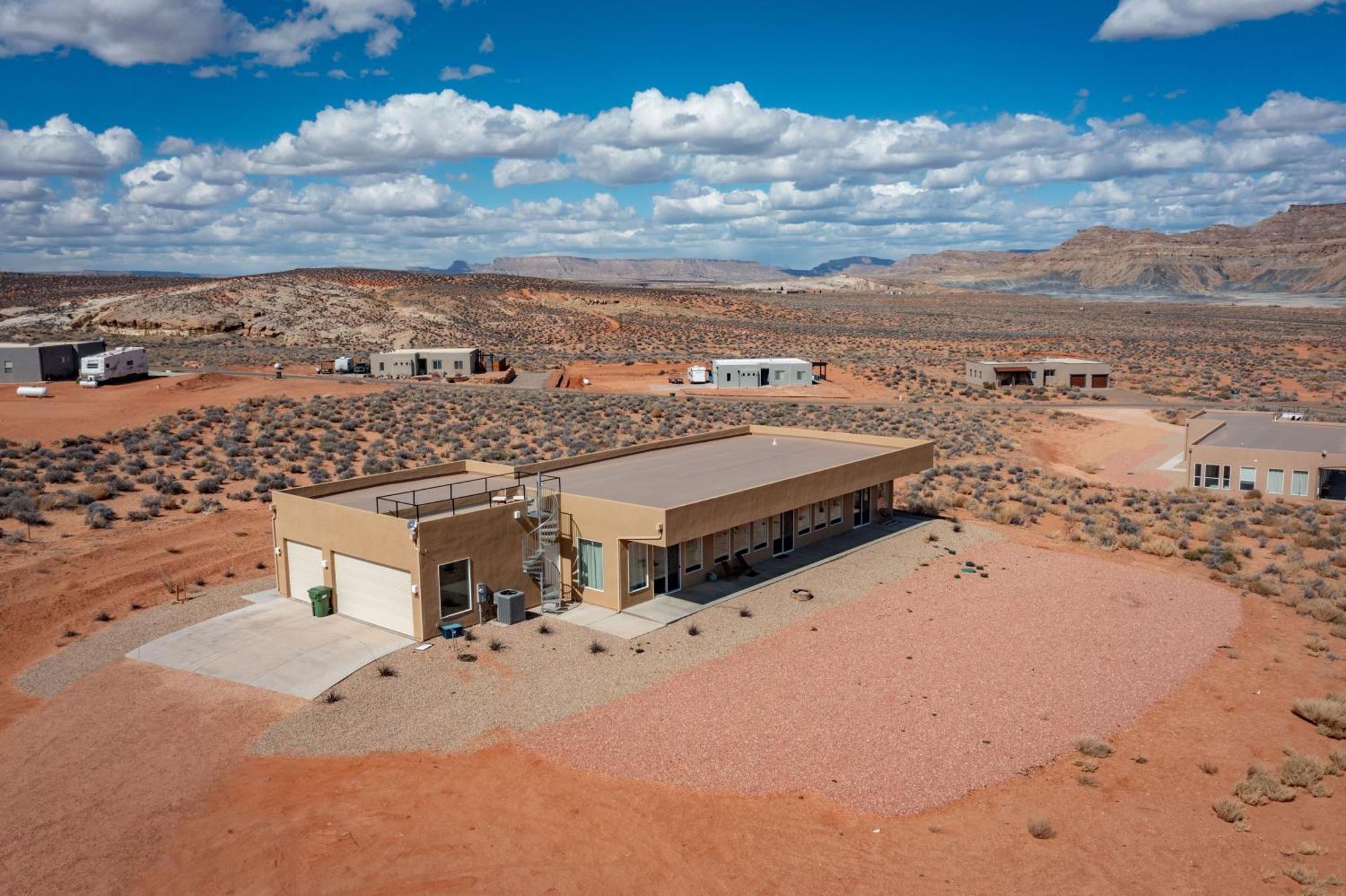 Page Arizona Border Town- Crimson Suite, Desert Canyon Getaway With Views Big Water Dış mekan fotoğraf